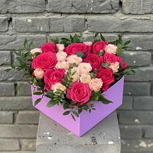 Цветочная композиция из Розы в коробке в Ессентуки