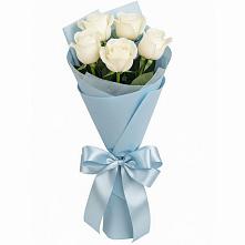 Букет 5 Белых роз Проуд в Ессентуки