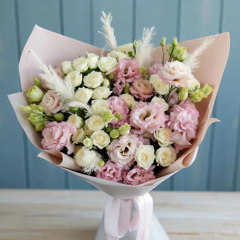 Букет цветов из: Альстромерии и Розы в Ессентуки