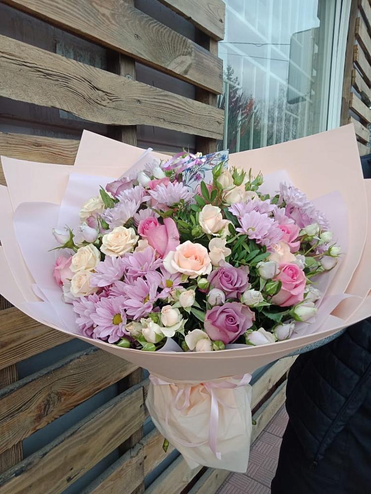 Букет цветов из: Розы и Хризантемы в Ессентуки