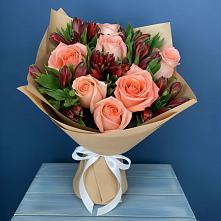 Букет цветов из:  Розы и Альстромерии в Ессентуки