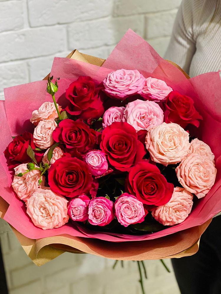 Букет цветов из: Розы в Ессентуки