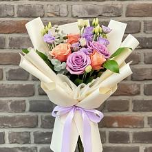 Букет цветов из:  Лизиантусы и Розы #REPLACE_PRED# Ессентуки