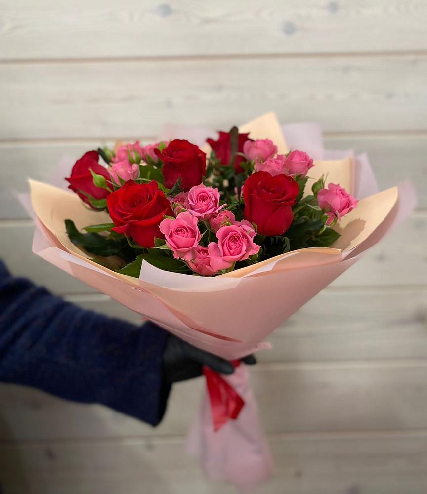 Букет цветов из: Розы в Ессентуки