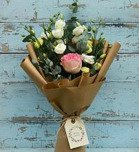 Букет цветов из:  Розы и Лизиантусы #REPLACE_PRED# Ессентуки