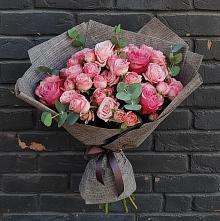 Букет цветов из:  Розы в Ессентуки